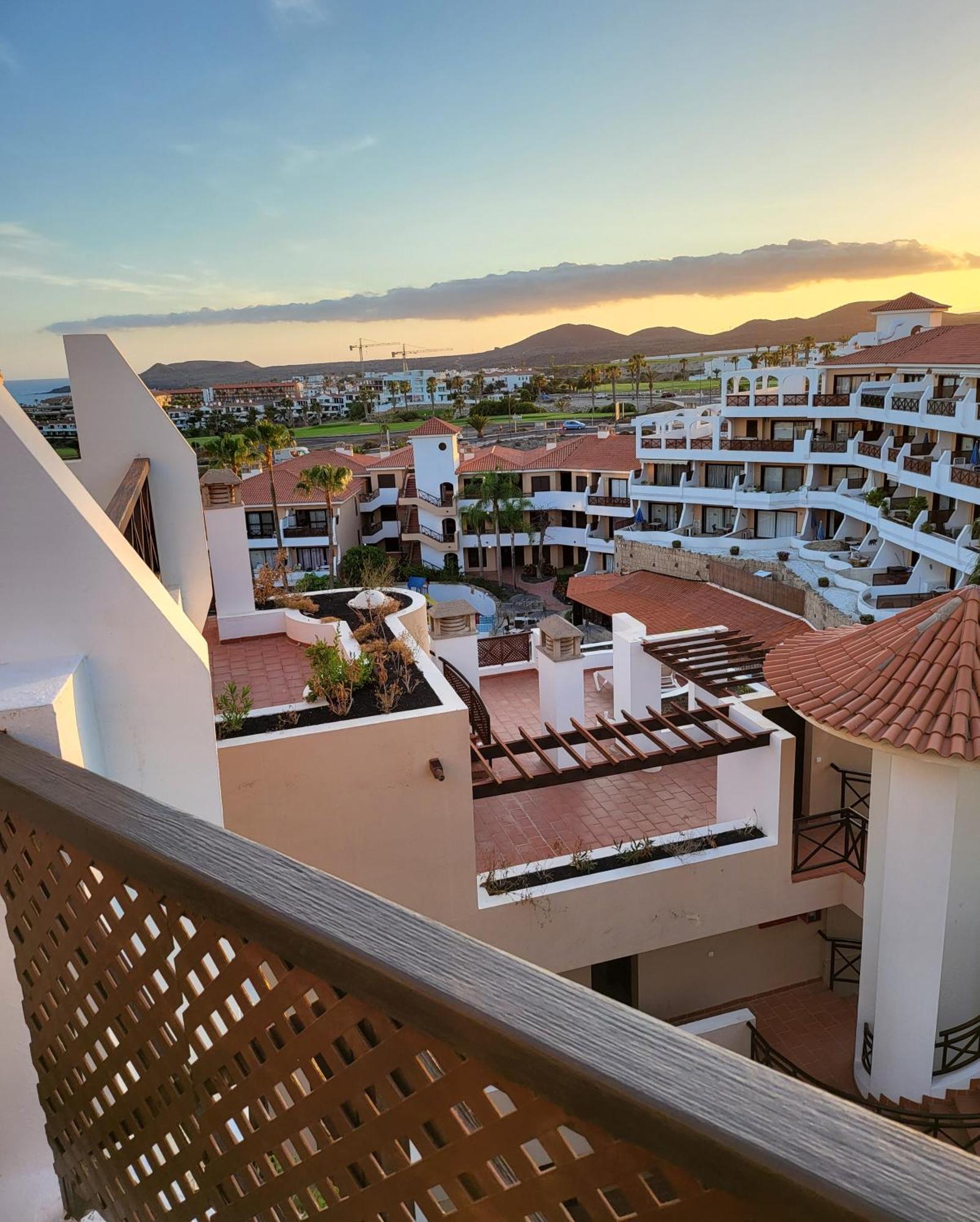 Moderno Y Luminoso Atico Con Vistas Y Piscina Apartment ซานมิเกลเดียโบนา ภายนอก รูปภาพ